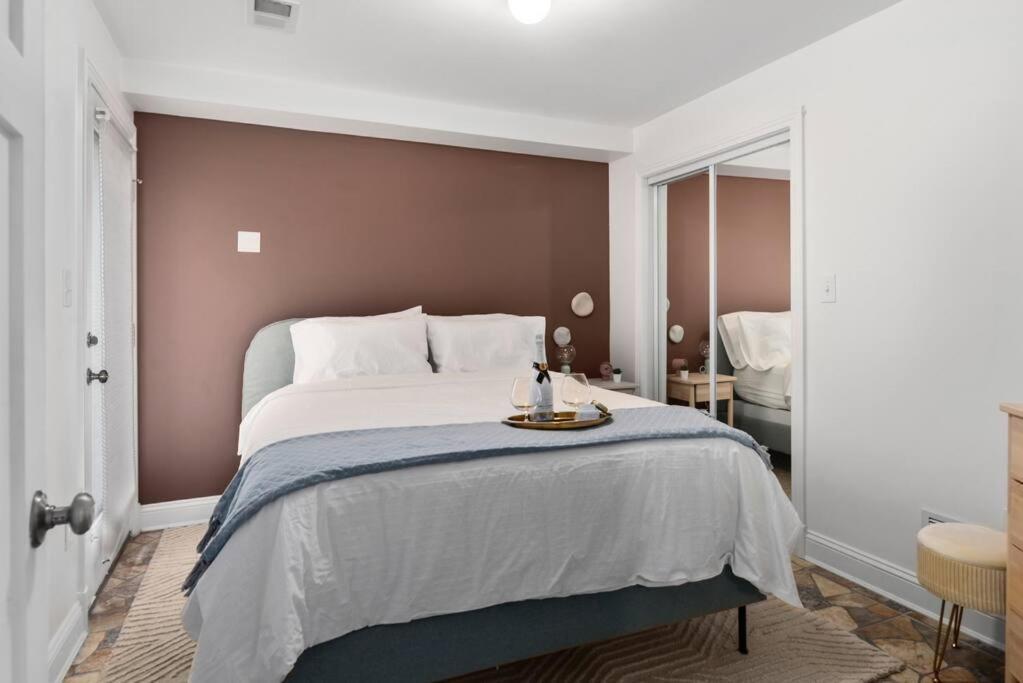 Upscale 2Br Apartment With Patio واشنطن المظهر الخارجي الصورة